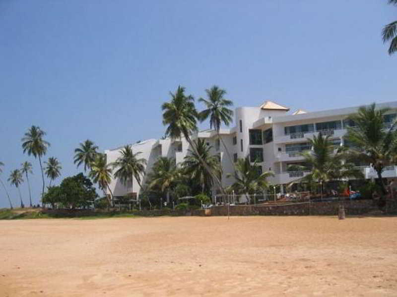 Induruwa Beach Resort Exteriör bild